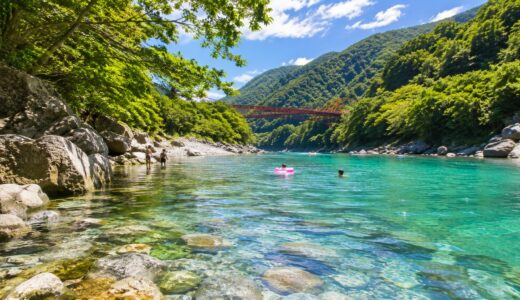 穴吹川の絶景スポットと川遊びガイド
